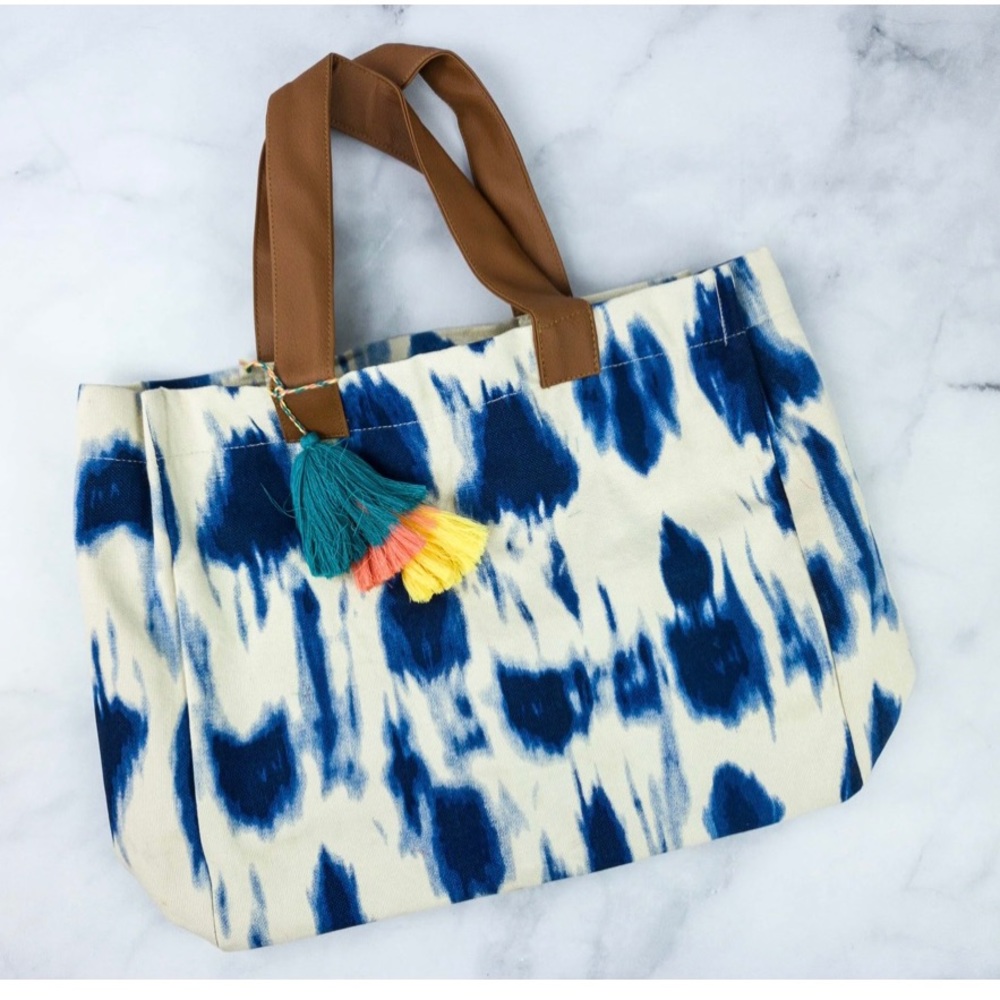 Laguna Beach Tote, Blue & Ivory Denim Tie Dye EUC